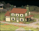 Bachmann / Snap Fit Two Story House / O Scale