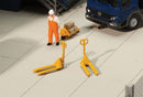 Walthers / Pallet Jacks 4 pk / HO Scale