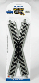 Bachmann / Crossing w/Nickel Silver Rail & Gray Roadbed - E-Z Track(R) 30 Degree / HO Scale