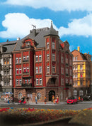 Vollmer / Corner Building Red Brick / HO Scale